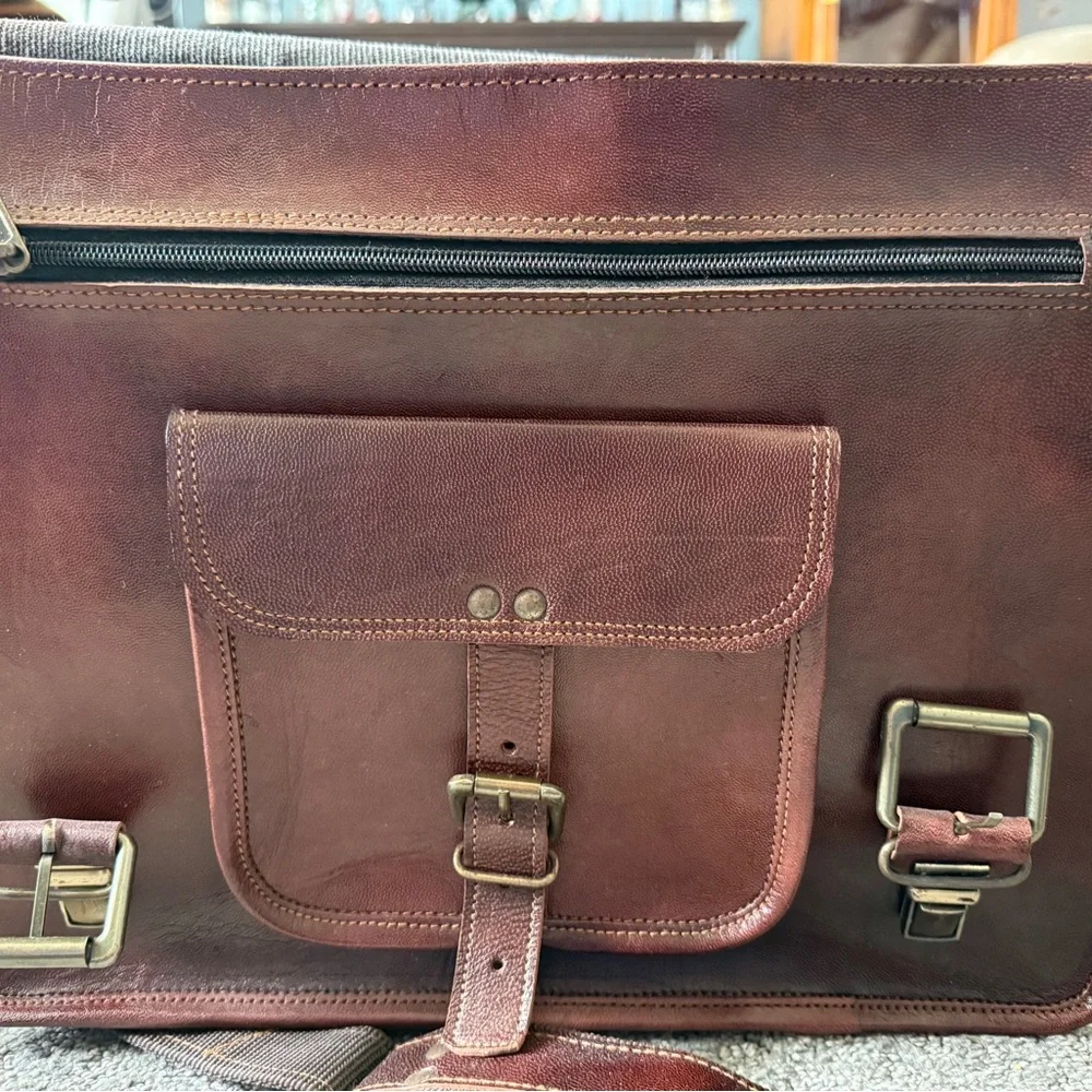 Brown Leather Men's Briefcase - Classic Professional Satchel